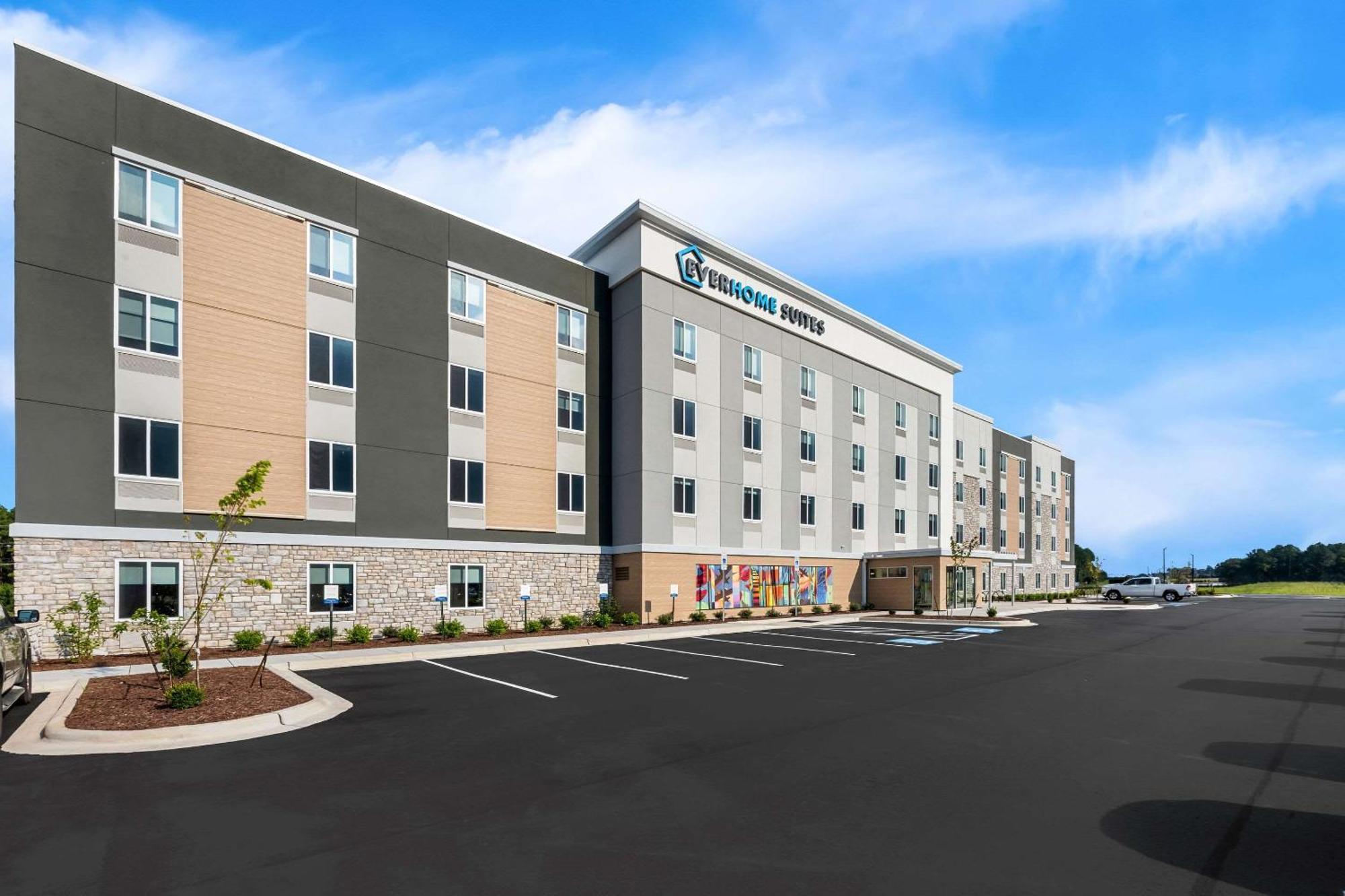 Everhome Suites Fayetteville Near Fort Bragg Экстерьер фото