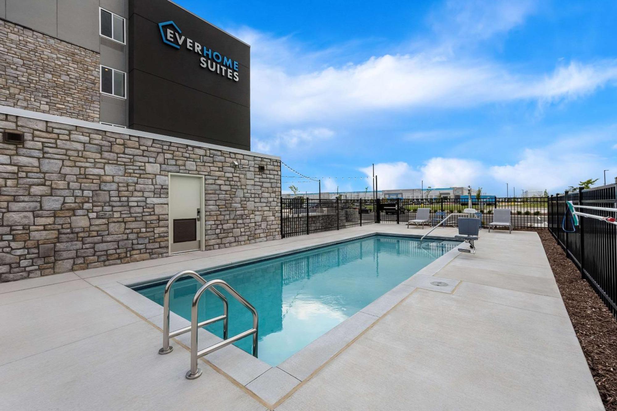 Everhome Suites Fayetteville Near Fort Bragg Экстерьер фото