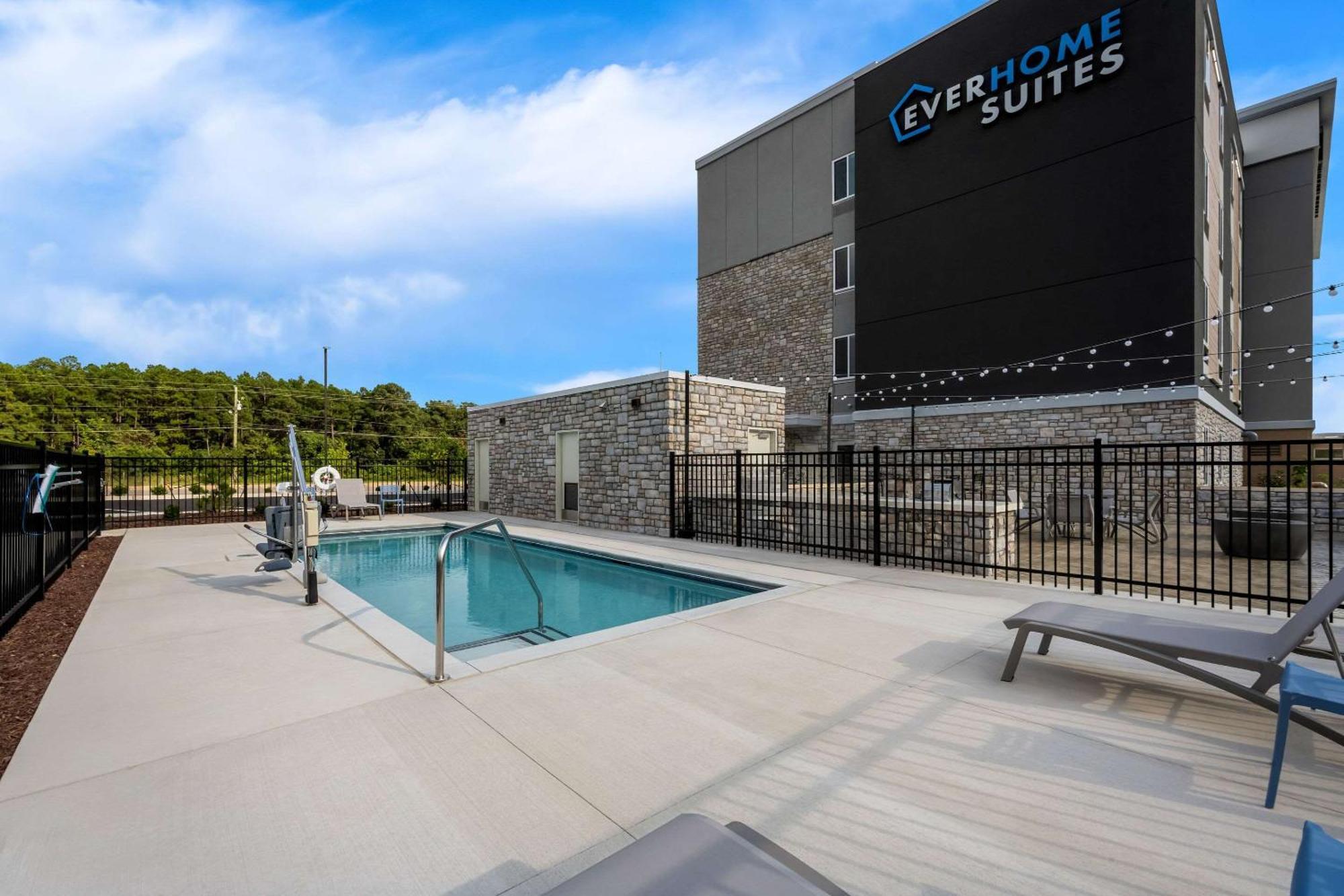 Everhome Suites Fayetteville Near Fort Bragg Экстерьер фото